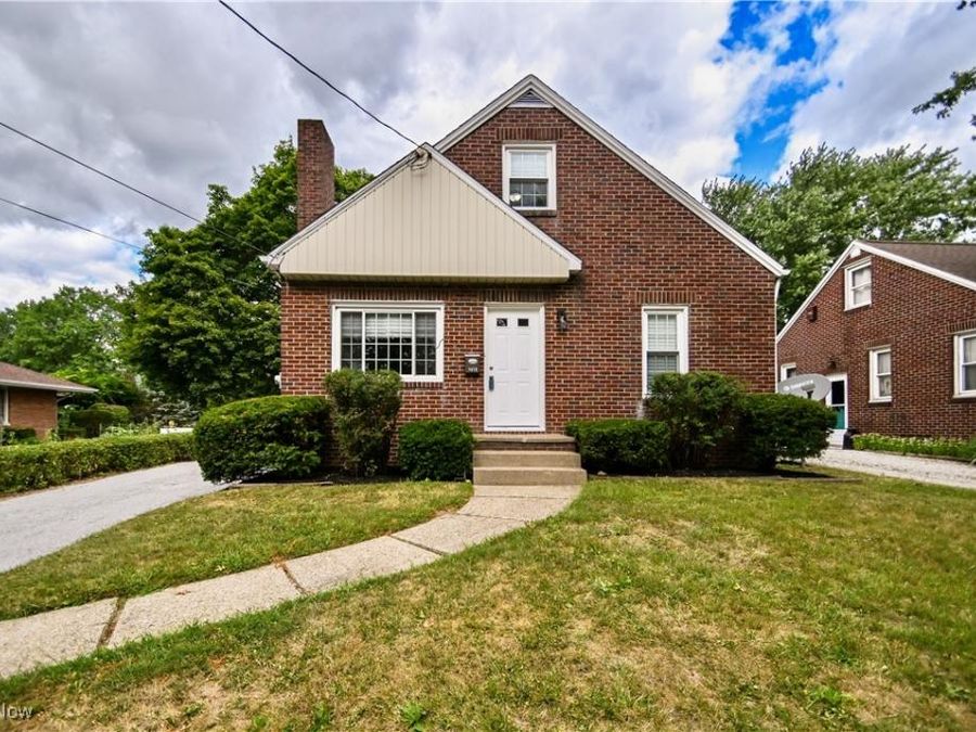 1413 Washington Boulevard, Louisville, OH 44641 Photo 1