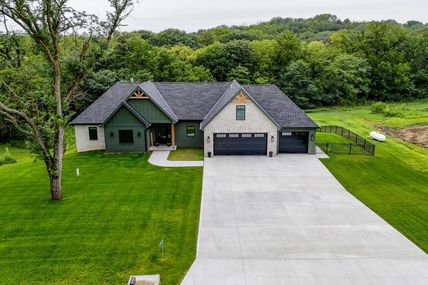 23056 FRONTIER Lane, GLENWOOD, IA 51534