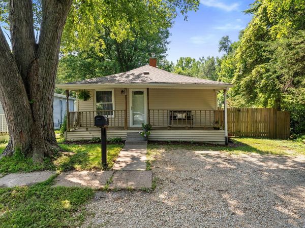 630 JACKSON ST, Muscatine, IA 52761