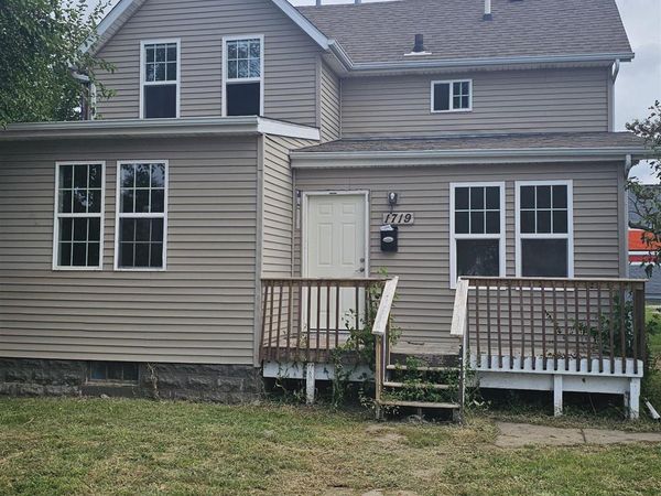1719 STURDEVANT Street, Davenport, IA 52806