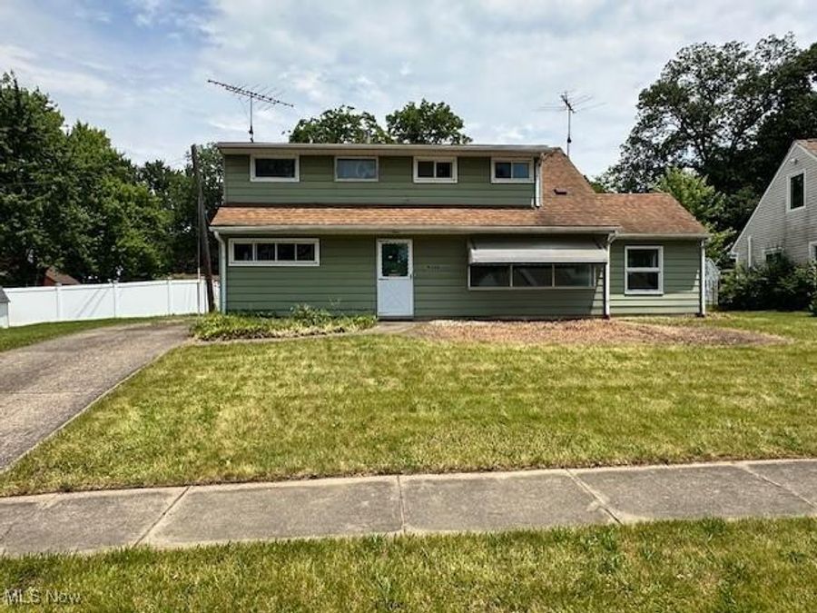 3154 Prior Drive, Cuyahoga Falls, OH 44223 Photo 1