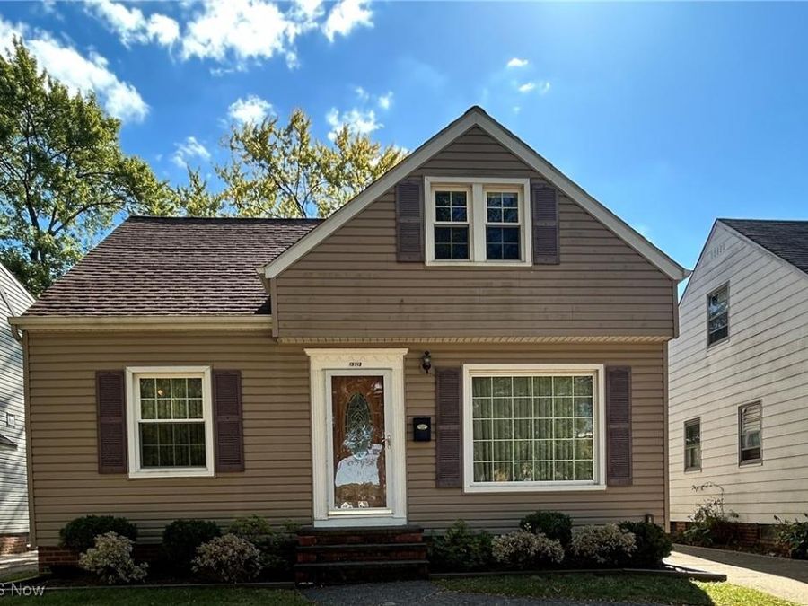 13712 Rockside Road, Garfield Heights, OH 44125 Photo 1