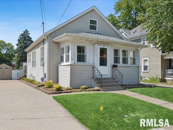 2334 GRAND Avenue, Davenport, IA 52803