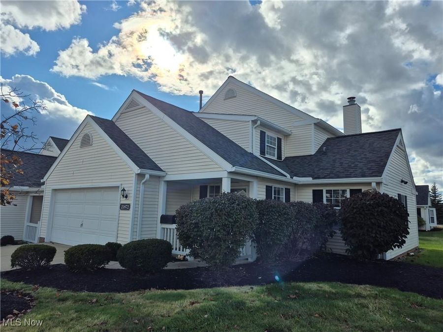 21872 Addington Boulevard, Unit 15, Rocky River, OH 44116 Photo 1