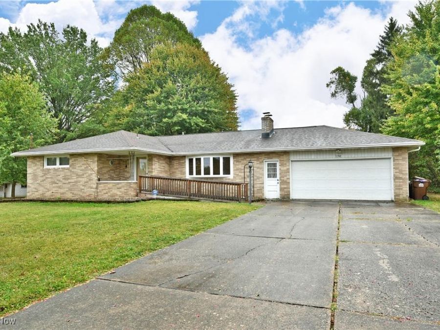 7290 Lee Road NE, Brookfield, OH 44403 Photo 1