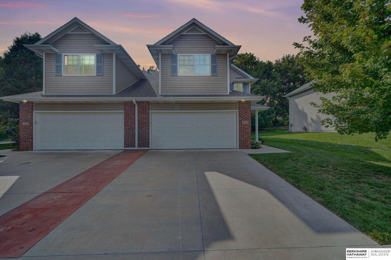 4205 N 18 Street , Lincoln, NE 68521