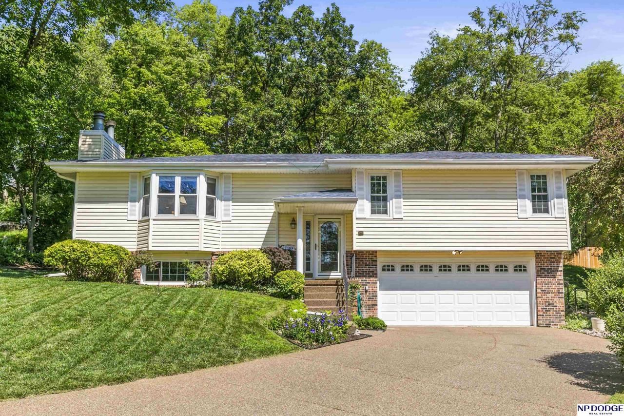 1309 Cambridge Court , Plattsmouth, NE 68048