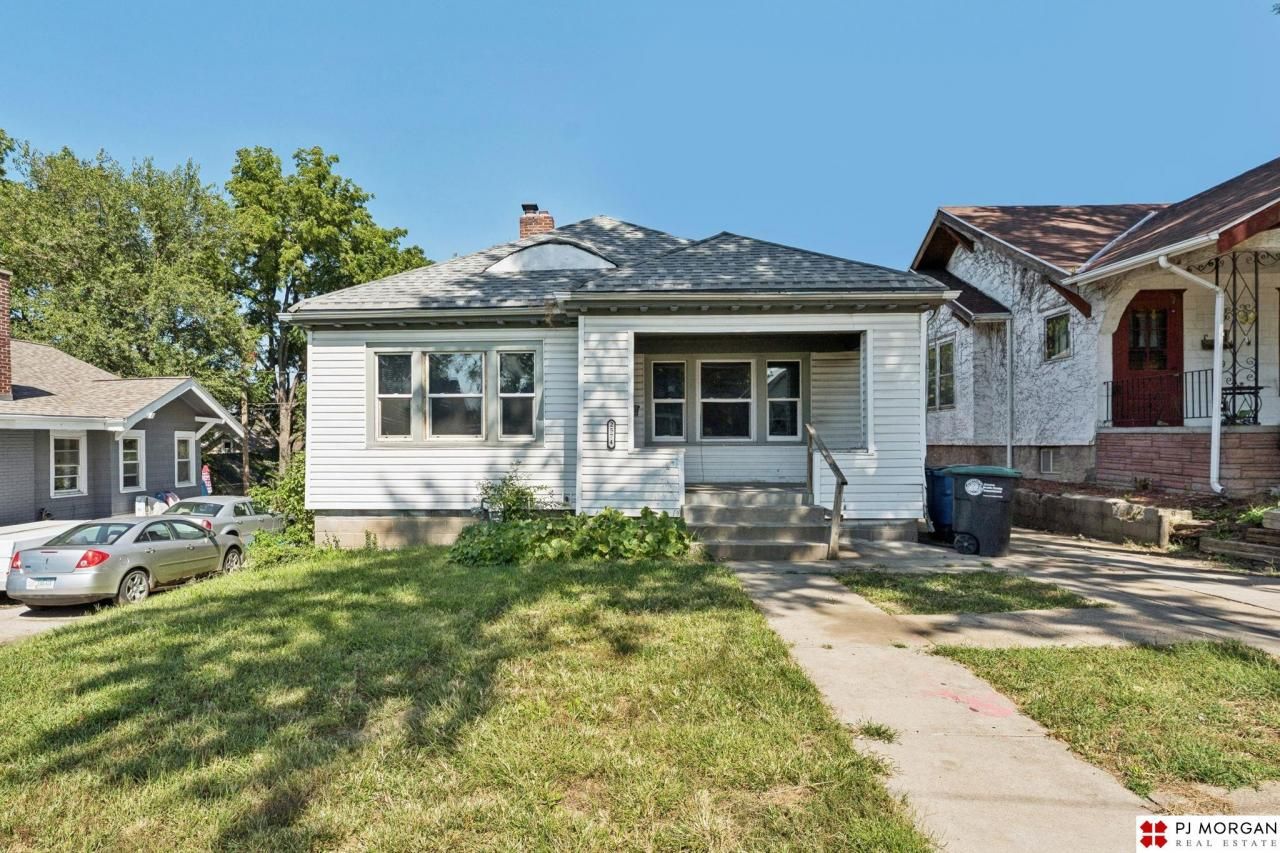2574 Whitmore Street , Omaha, NE 68112