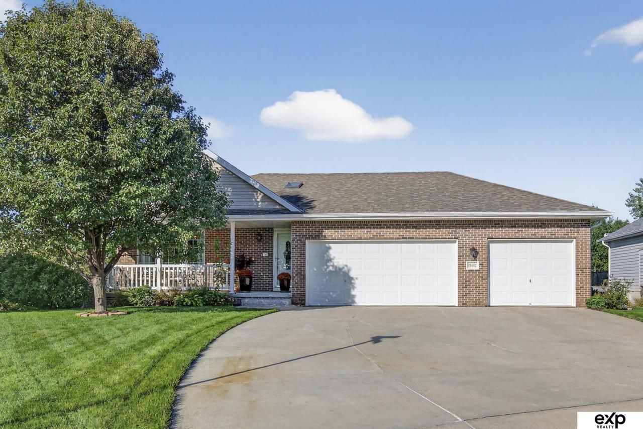 10402 150th Street , Bennington, NE 68007