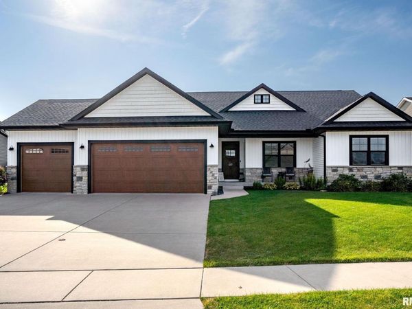 5606 EMILY Road, Bettendorf, IA 52722