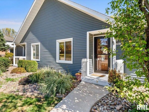 3425 N WILLOW Court, Bettendorf, IA 52722