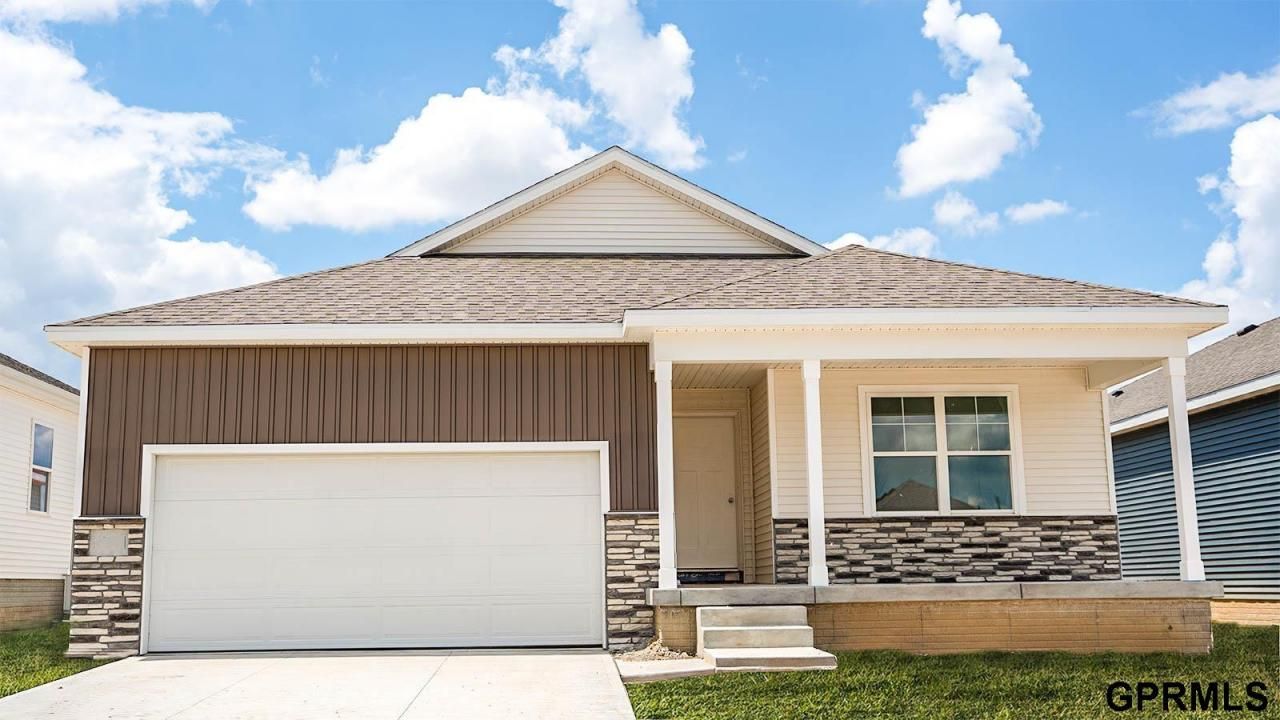 12655 S 205th Street , Gretna, NE 68028