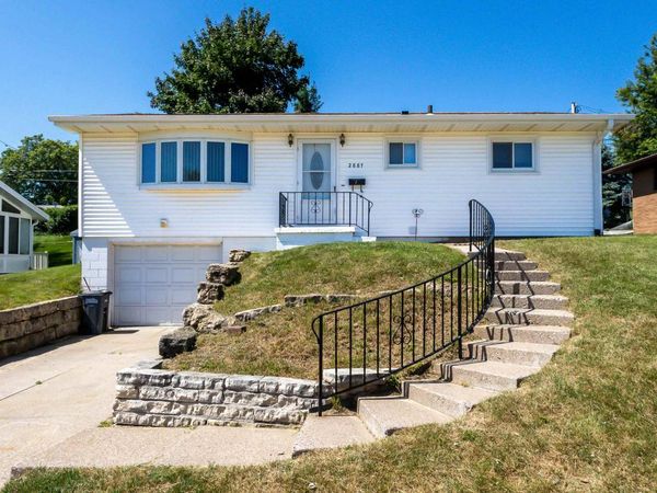 2887 Timberline Street, Dubuque, IA 52001