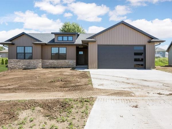 435 Council Street , Anamosa, IA 52205