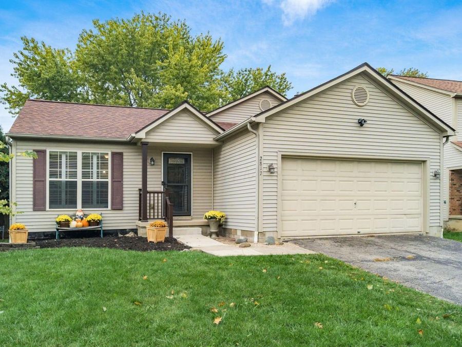 2817 Westrock Drive , Hilliard, OH 43026 Photo 1
