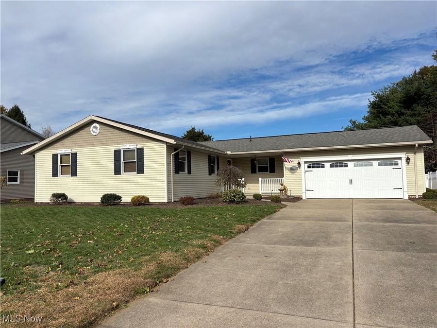 172 Karns Drive, Dover, OH 44622 Photo 1