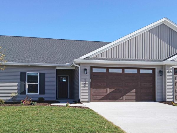 545 N 3RD Avenue, Eldridge, IA 52748