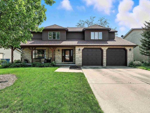 509 S 7TH Street, Eldridge, IA 52748