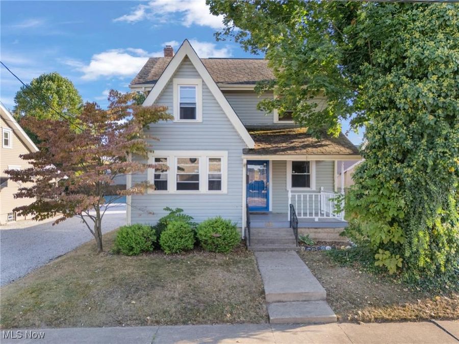 406 Hower Street NE, North Canton, OH 44720 Photo 1