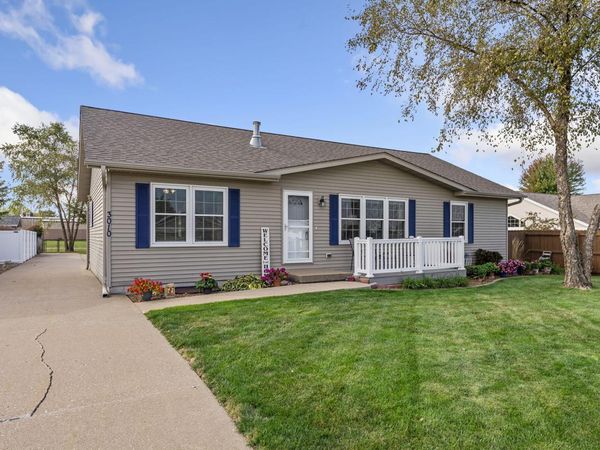 3010 W FULLIAM AVE, Muscatine, IA 52761