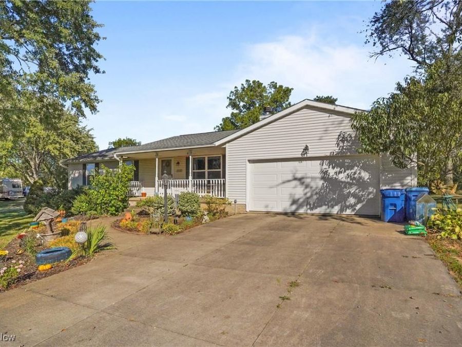 2881 Wilbanks Drive, Norton, OH 44203 Photo 1