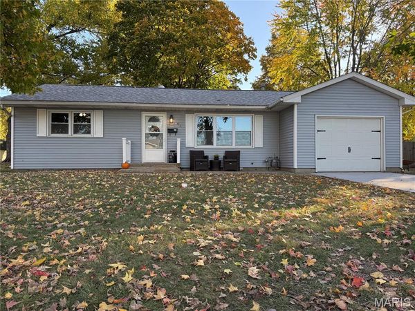 1141 Warren Street, Jerseyville, IL 62052