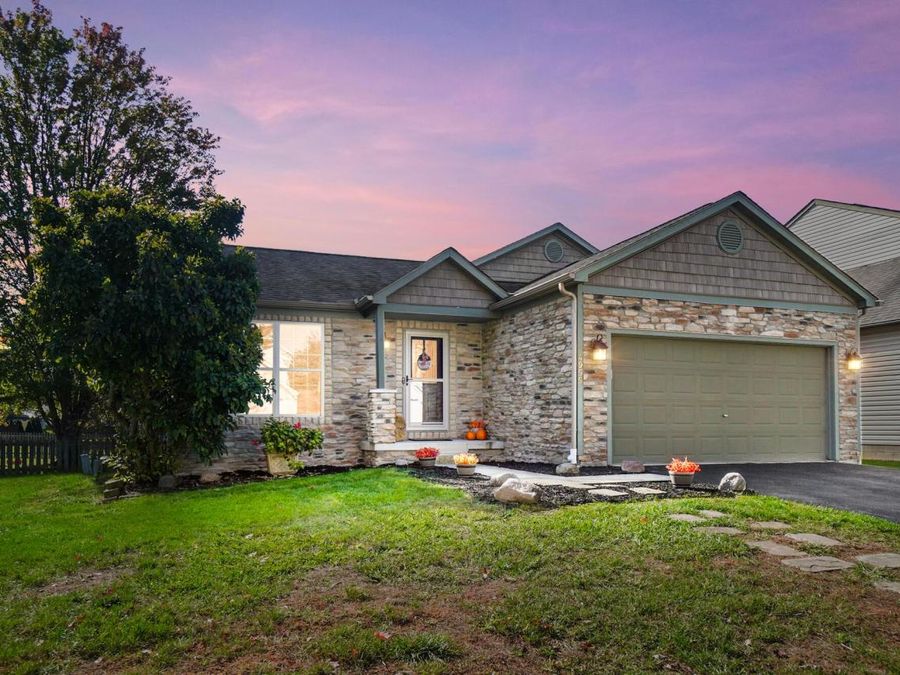 4955 Baycroft Drive , Hilliard, OH 43026 Photo 1