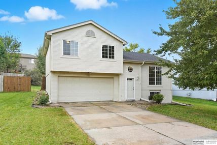 1125 Rawhide Road , Papillion, NE 68046