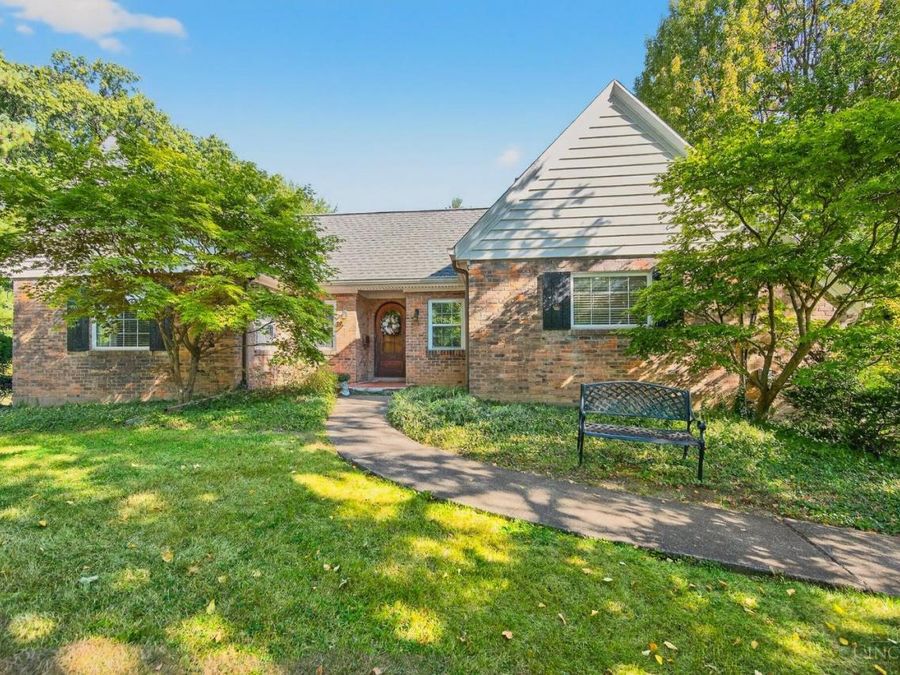 984 W Galbraith Road, Springfield Twp., OH 45231 Photo 1