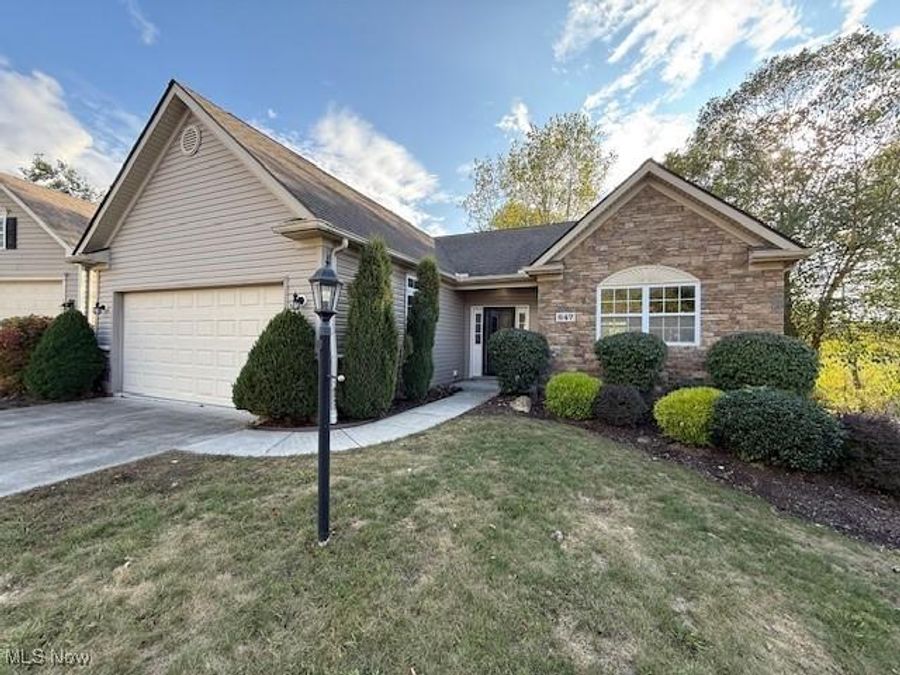 847 Lakeview Court, Kent, OH 44240 Photo 1