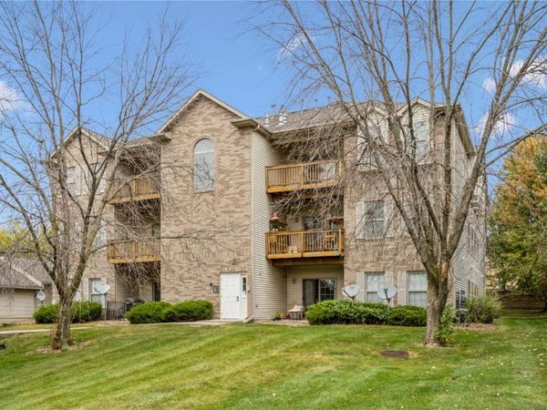 2857 Coral Court , Unit 302, Coralville, IA 52241