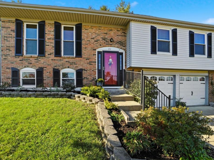 21 Orchard Knoll Drive, Reading, OH 45215 Photo 1