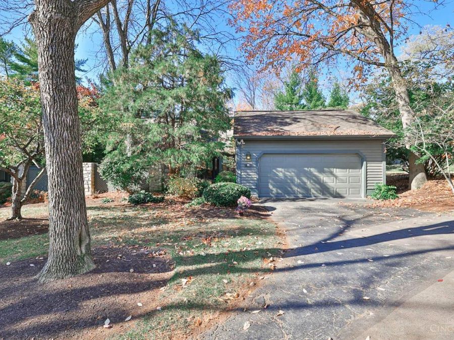 12 Woodcreek Drive, Blue Ash, OH 45241 Photo 1