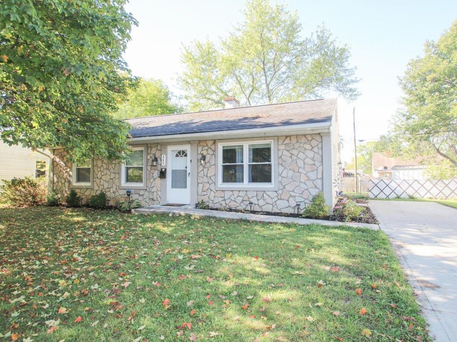 345 Weymouth Lane , Columbus, OH 43228 Photo 1