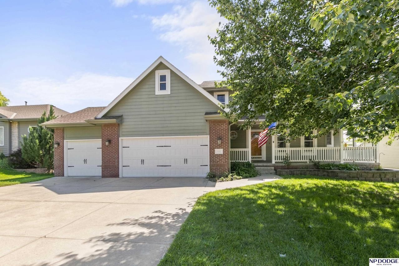 7011 S 167th Avenue , Omaha, NE 68136