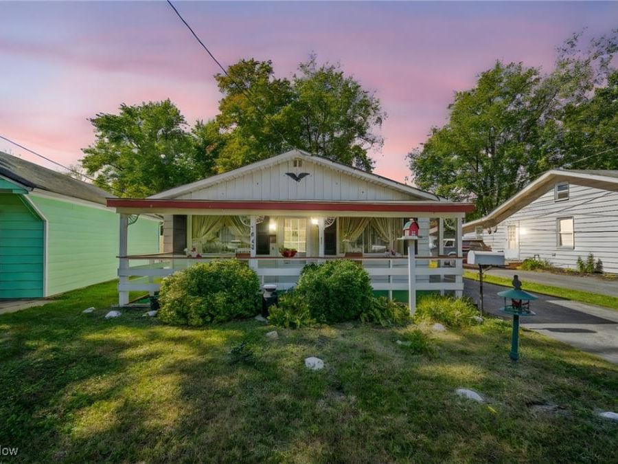 1068 Elmwood Drive, Willoughby, OH 44094 Photo 1