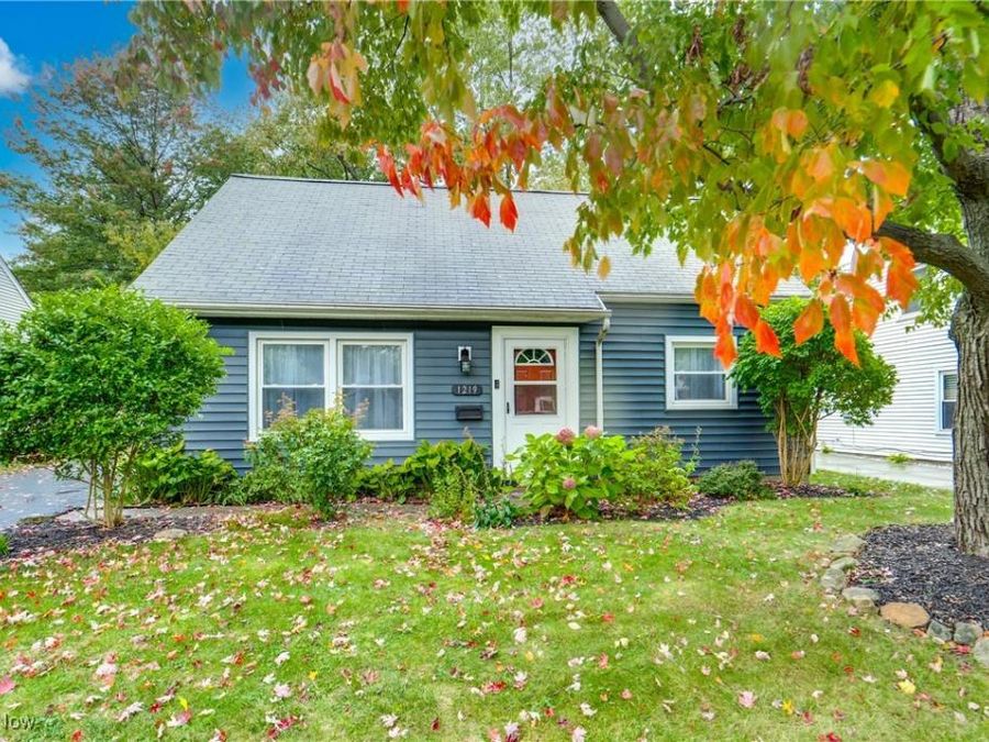 1219 Curtis Avenue, Cuyahoga Falls, OH 44221 Photo 1