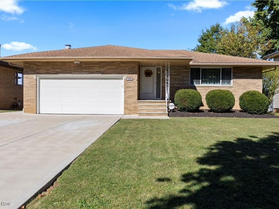 5700 Hollywood Drive, Parma, OH 44129 Photo 1