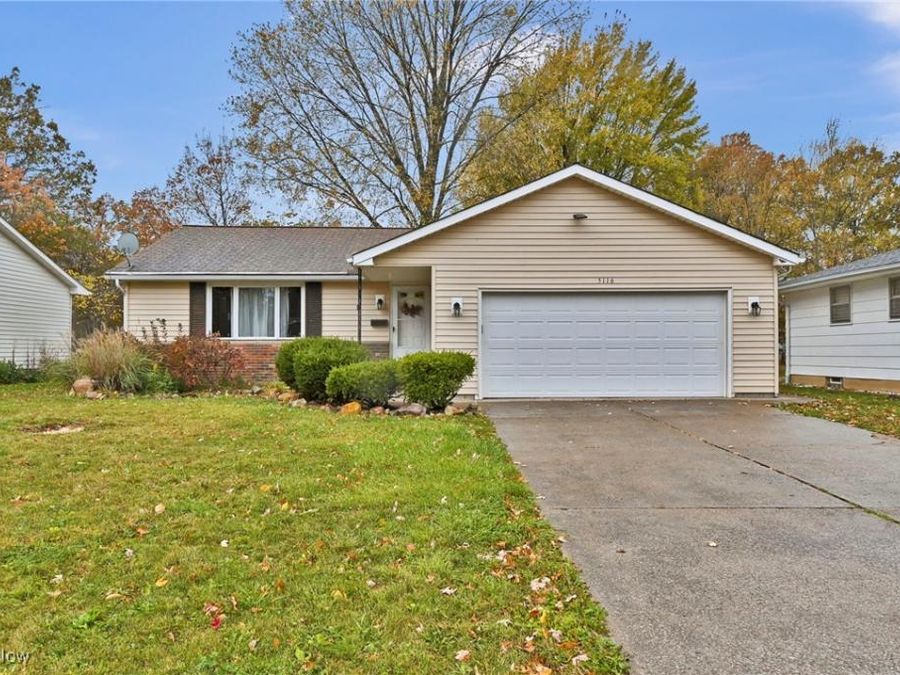 5116 7 Pines Drive, Lorain, OH 44053 Photo 1
