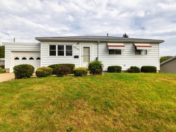 2560 Crissy Drive, Dubuque, IA 52001