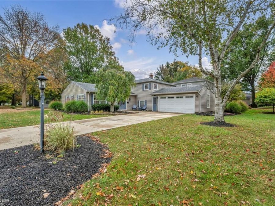 381 Bates Drive, Bay Village, OH 44140 Photo 1