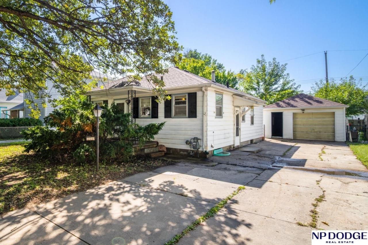 3055 W Street , Lincoln, NE 68503