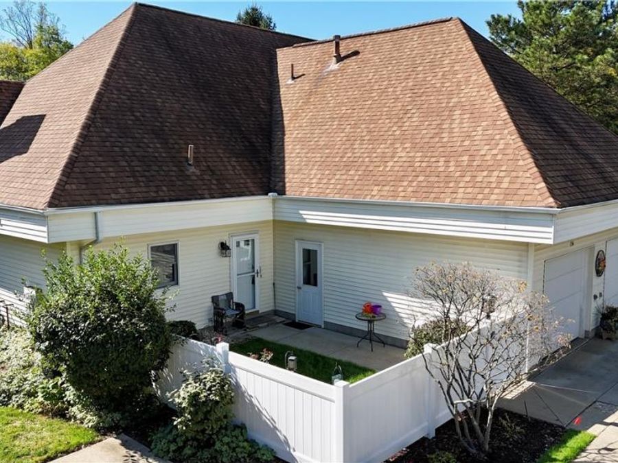 154 Michael Lane, Cuyahoga Falls, OH 44223 Photo 1