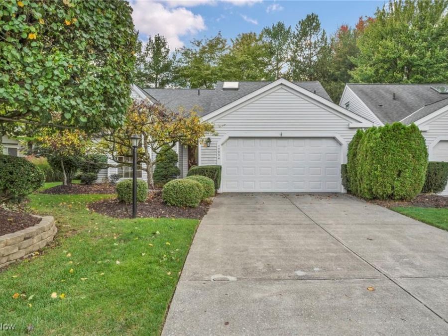 17934 Cambridge Oval, Strongsville, OH 44136 Photo 1