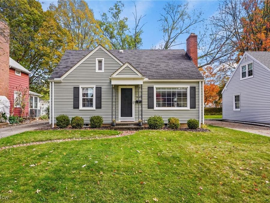 2447 15th Street, Cuyahoga Falls, OH 44223 Photo 1