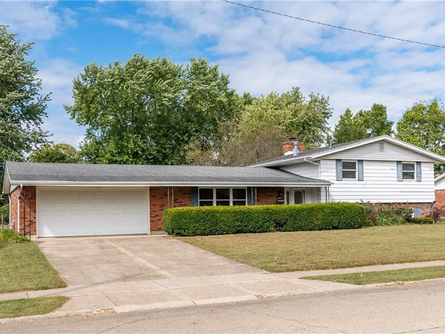 1215 Cottage Court Drive, Fairborn, OH 45324 Photo 1