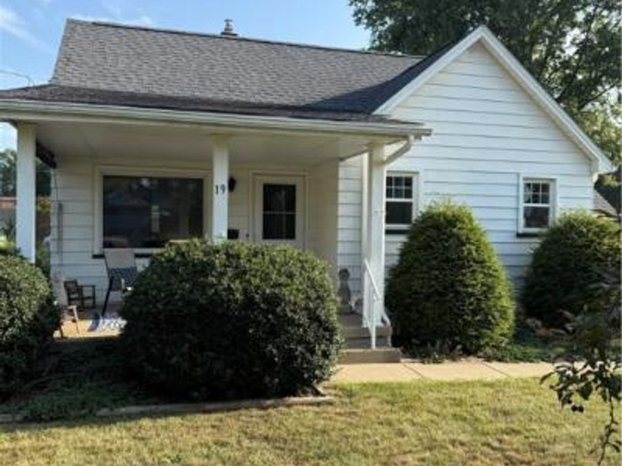 19 Renee Drive, Struthers, OH 44471 Photo 1