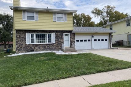 820 Manatt & 814 Benton Street , Lincoln, NE 68521