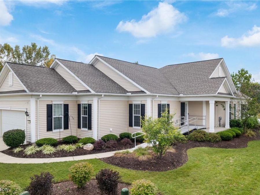 480 Bridge Pointe Lane, Brunswick, OH 44212 Photo 1