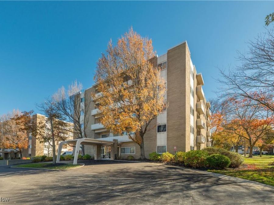 2159 Wooster Road, Unit A53, Rocky River, OH 44116 Photo 1